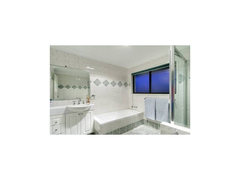 14  Obsidian Street, Camp Hill QLD 4152