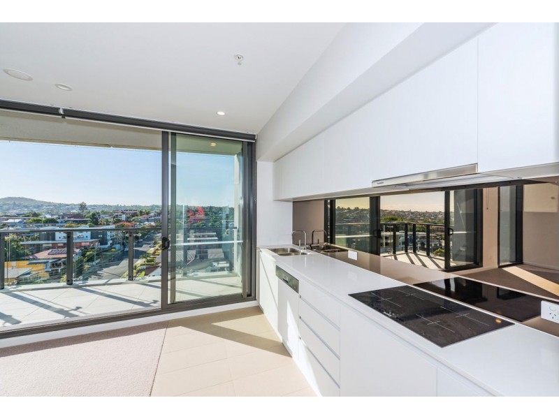 31305 / 300 OLD CLEVELAND ROAD, Coorparoo QLD 4151