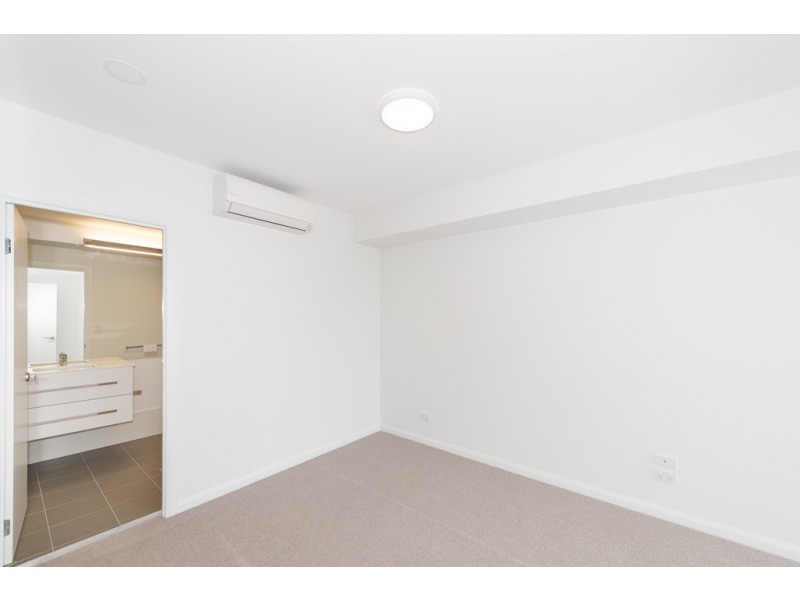 20904/300 Old Cleveland Road, Coorparoo QLD 4151