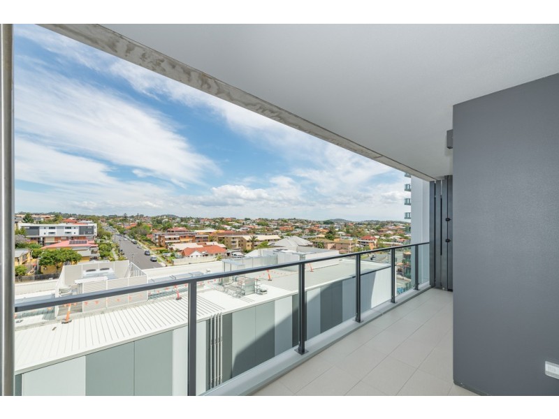 20808/300 Old Cleveland Road, Coorparoo QLD 4151