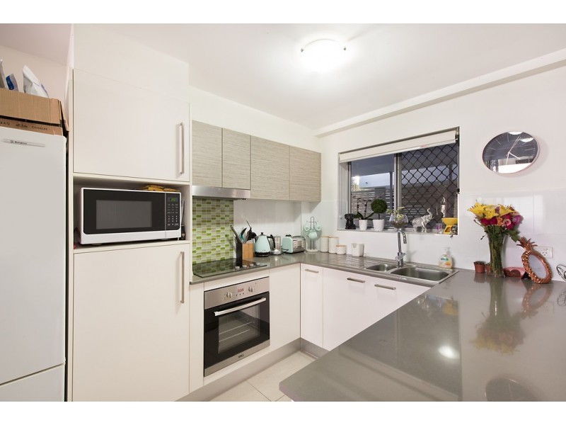 4/28 Carl Street, Woolloongabba QLD 4102