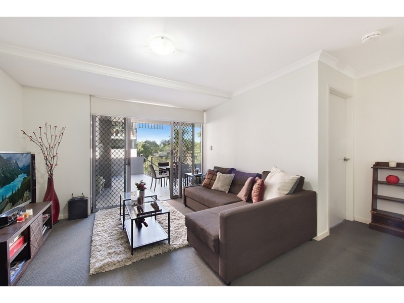 4/28 Carl Street, Woolloongabba QLD 4102