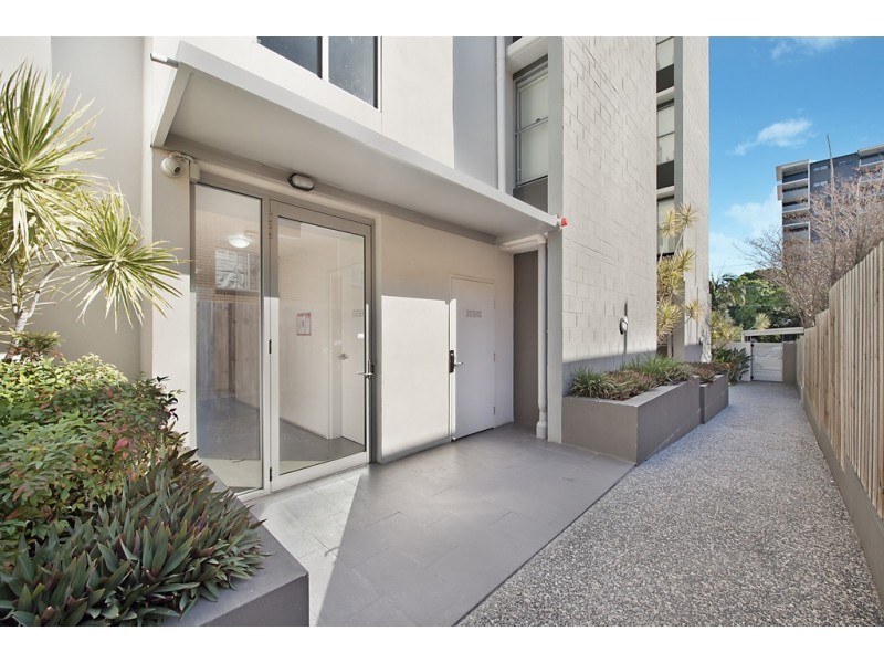 4/28 Carl Street, Woolloongabba QLD 4102