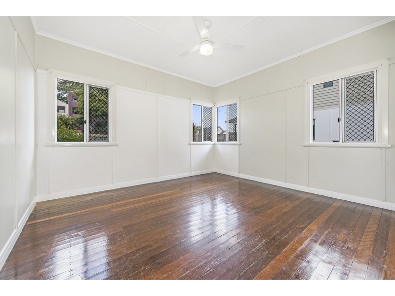 276 Nursery Road, Holland Park QLD 4121