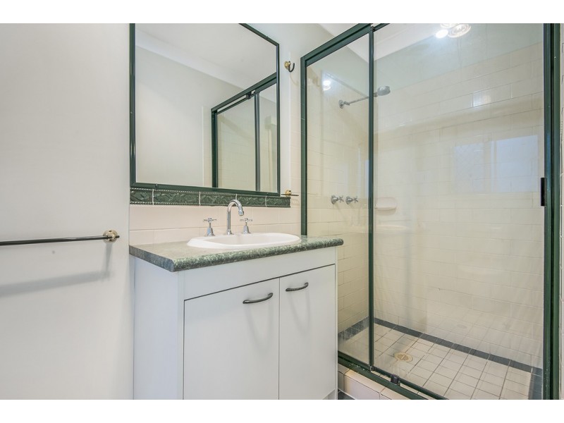 65 THE VILLAGE AVENUE, Coopers Plains QLD 4108