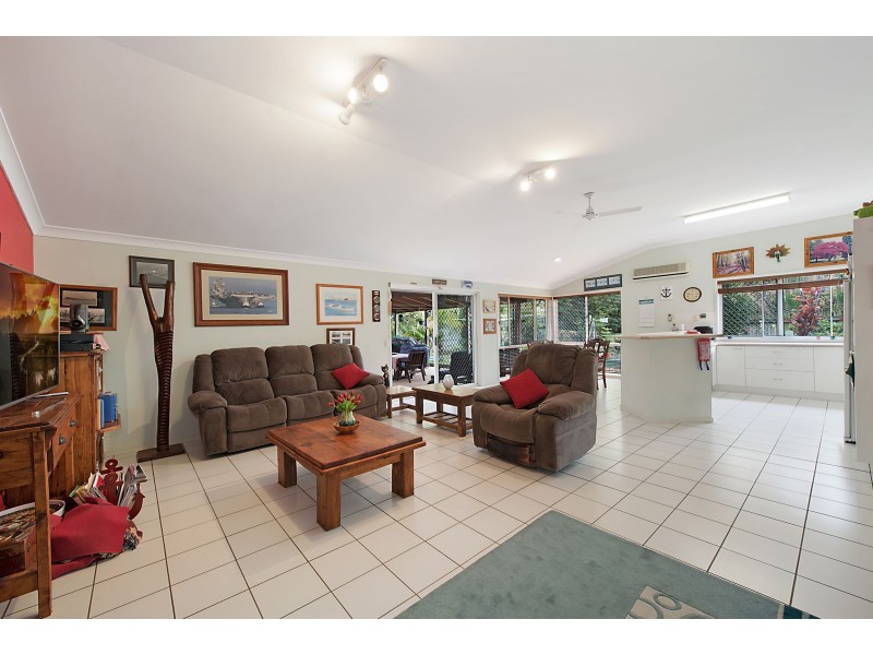 17 MICHELANGELO CRESCENT, Mackenzie QLD 4156