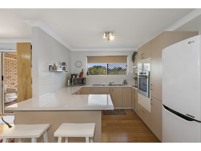 2/11 Mayfield Road, Carina QLD 4152