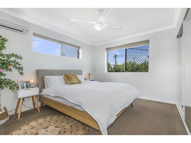 2/11 Mayfield Road, Carina QLD 4152