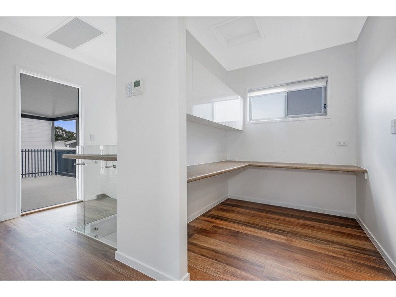 2/68 Dickenson St, Carina QLD 4152