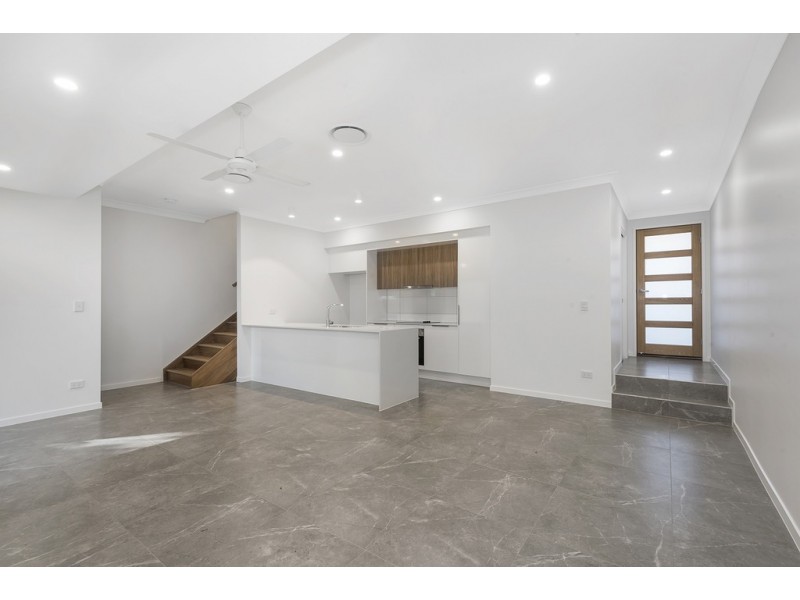 4/68 Dickenson St, Carina QLD 4152