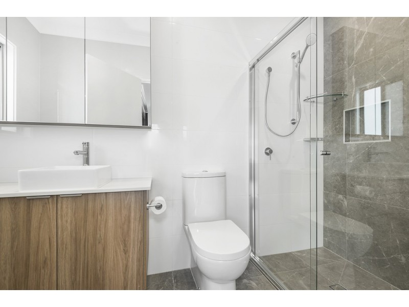 4/68 Dickenson St, Carina QLD 4152