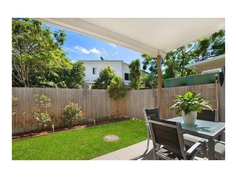 8 / 4 – 6 EAST STREET, Camp Hill QLD 4152