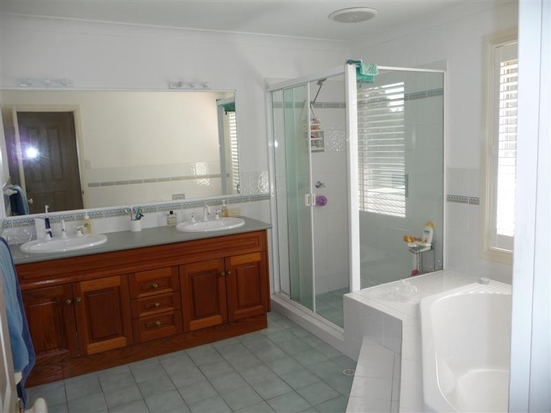 104 Michelangelo Crescent, Mackenzie QLD 4156