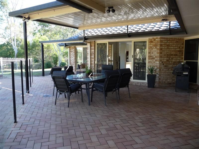 6 Wentworth Place, Carindale QLD 4152