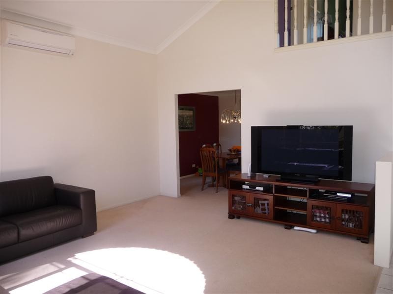 3 Vermeer Close, Mackenzie QLD 4156