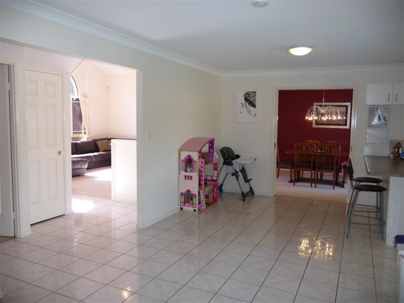 3 Vermeer Close, Mackenzie QLD 4156