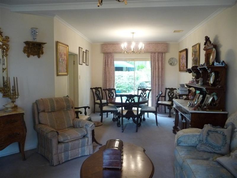 8  Merion Place, Carindale QLD 4152