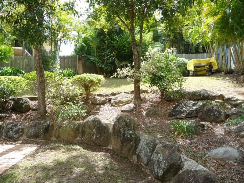 8  Merion Place, Carindale QLD 4152