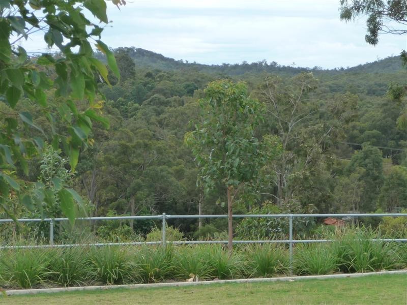 73 Taylor Place, Mackenzie QLD 4156
