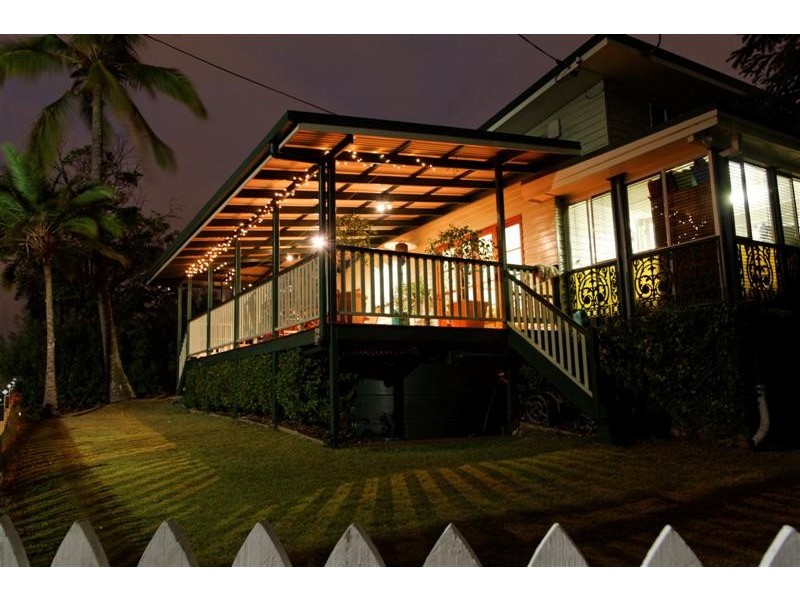 1 Bernecker Street, Carina QLD 4152