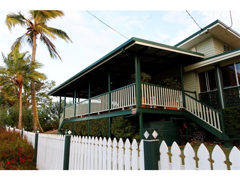 1 Bernecker Street, Carina QLD 4152