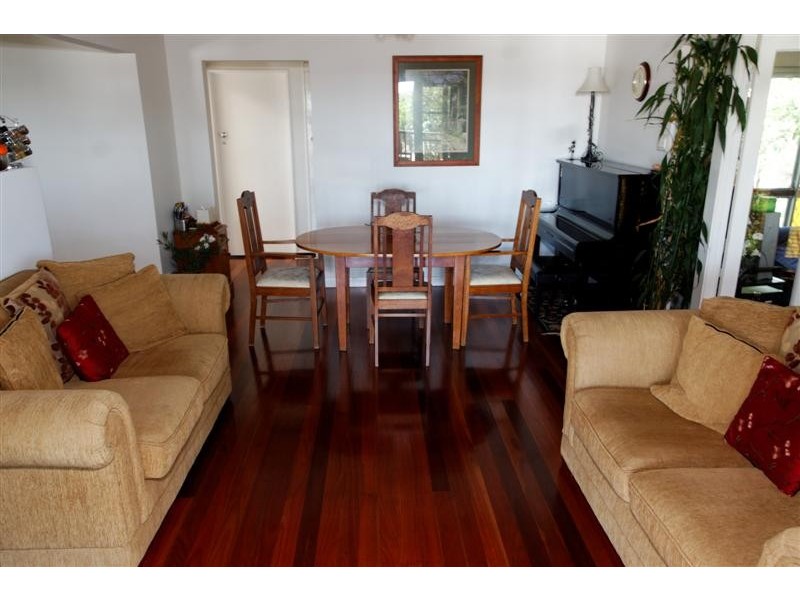 1 Bernecker Street, Carina QLD 4152