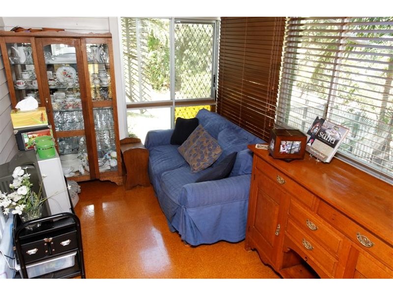 1 Bernecker Street, Carina QLD 4152