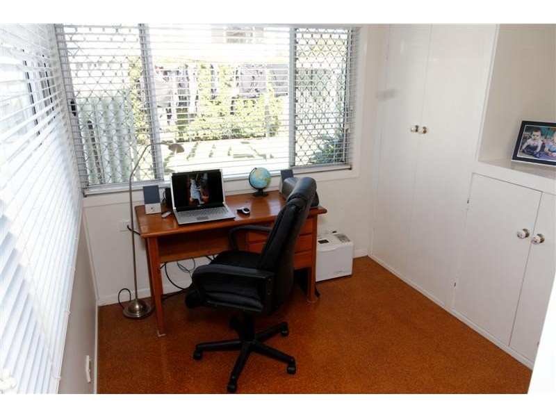 1 Bernecker Street, Carina QLD 4152