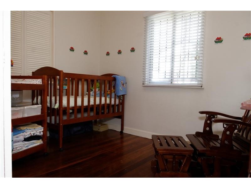 1 Bernecker Street, Carina QLD 4152