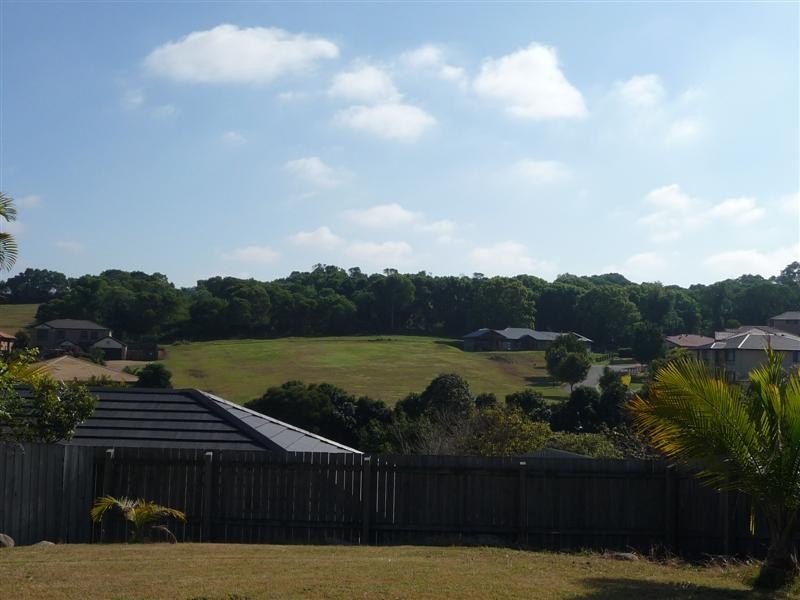 5 Winchcombe Court, Carindale QLD 4152