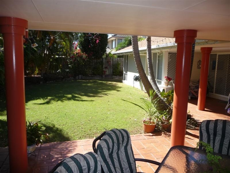 18  Narrabeen Crescent, Carindale QLD 4152