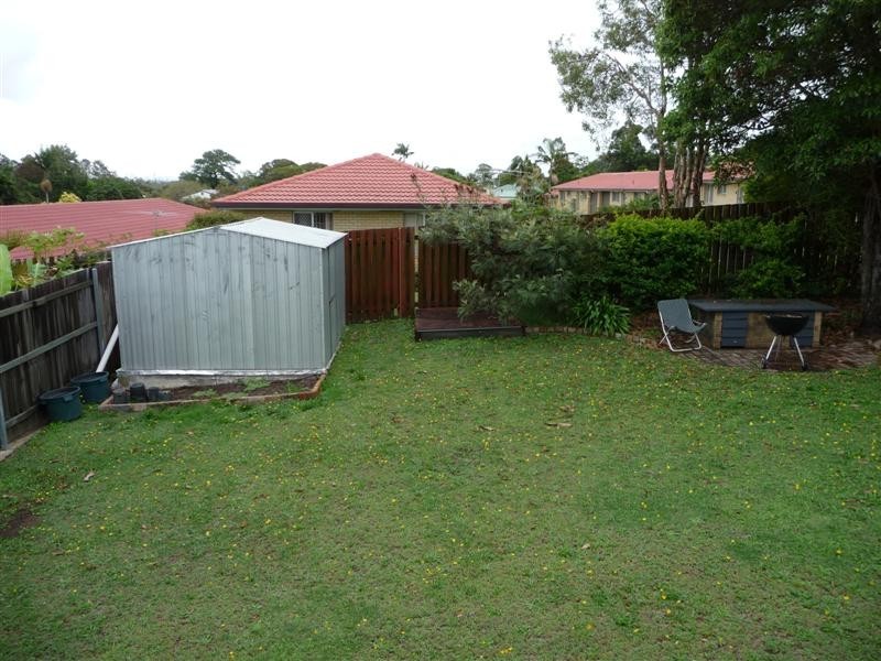 12 Meron Street, Wynnum West QLD 4178