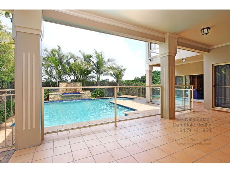 19  Woodland Street, Carindale QLD 4152