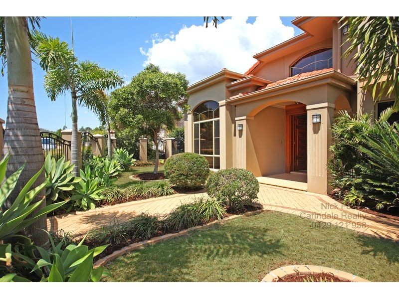 19  Woodland Street, Carindale QLD 4152