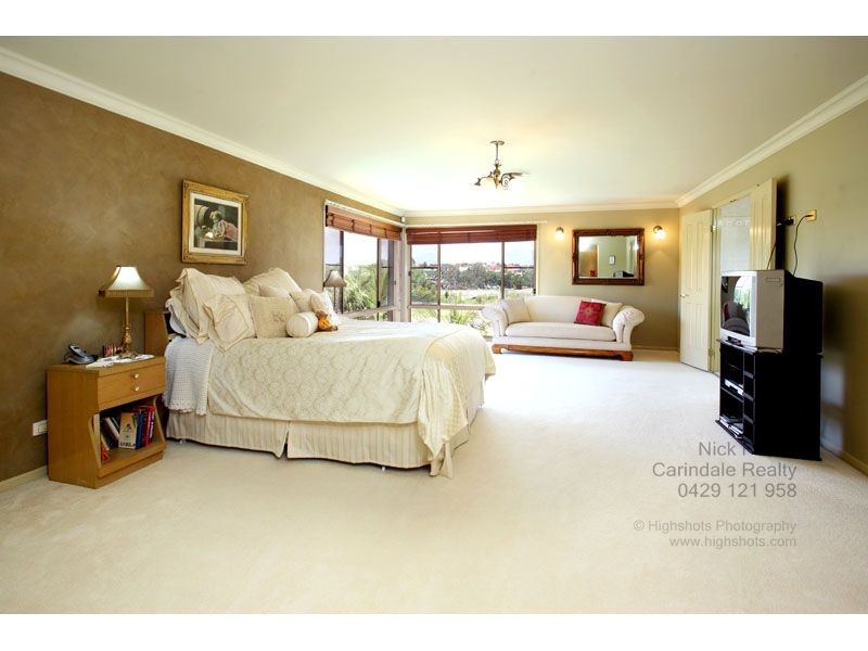 19  Woodland Street, Carindale QLD 4152