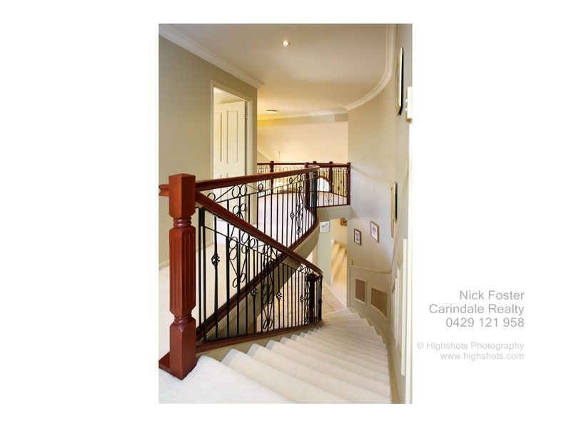 19  Woodland Street, Carindale QLD 4152