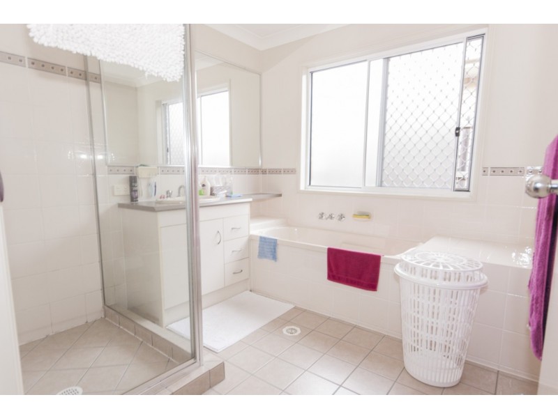 14 Jasmine Street, Wakerley QLD 4154