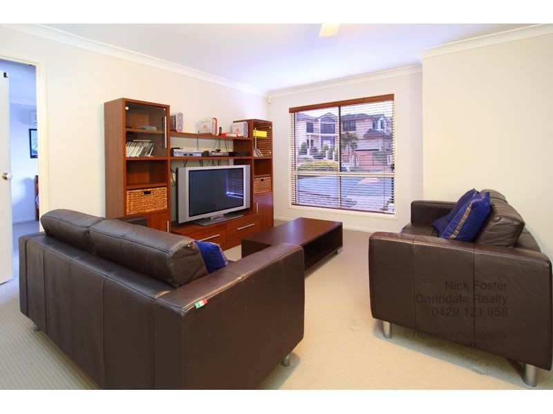 12 Kilburn Close, Carindale QLD 4152