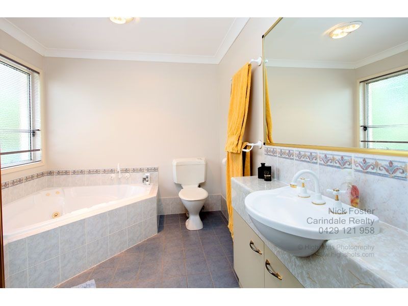 12 Kilburn Close, Carindale QLD 4152