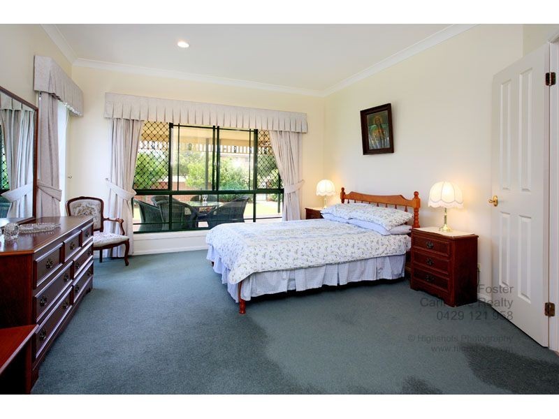 221 Cribb Road, Carindale QLD 4152