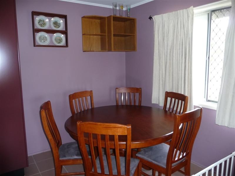 18  Clare Avenue, Wynnum West QLD 4178