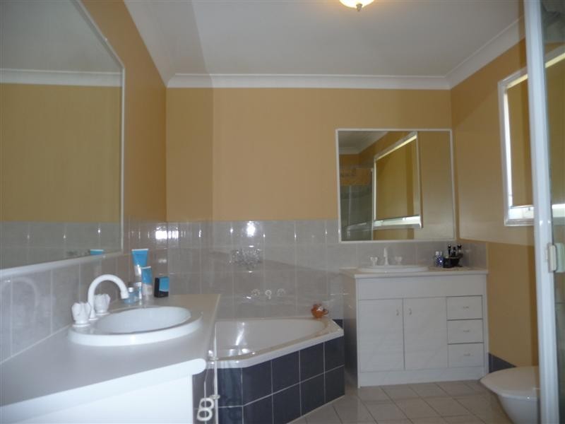 6  Picasso Place, Mackenzie QLD 4156