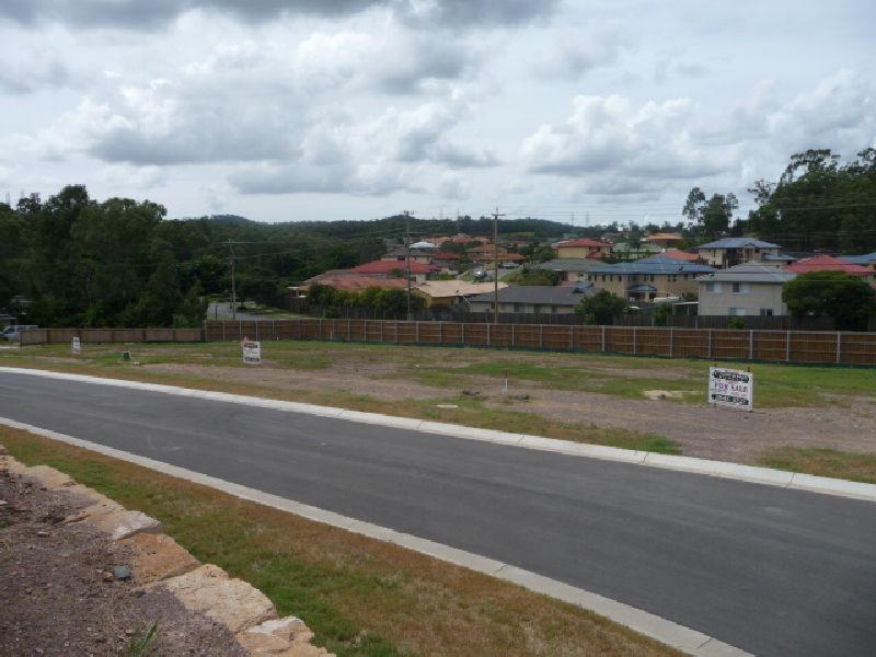 555 Mt Petrie Road, Mackenzie QLD 4156