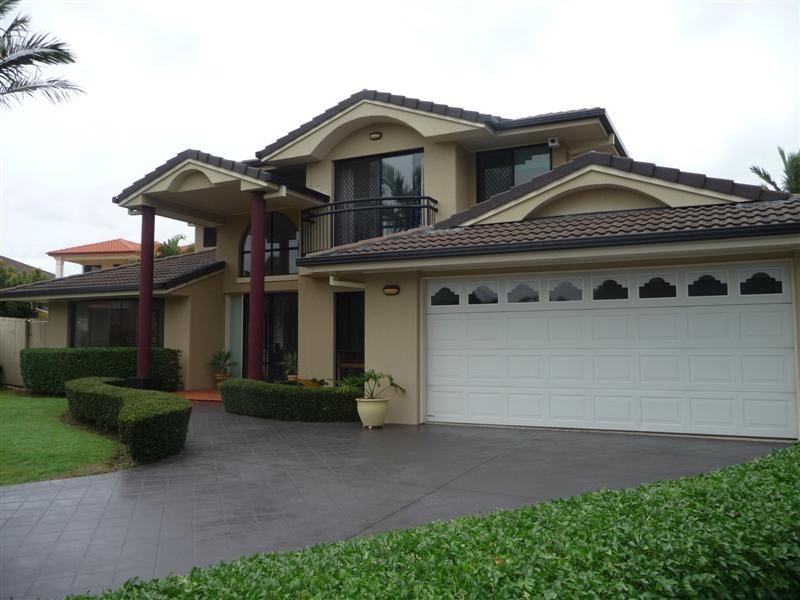 5 Duthie Court, Carindale QLD 4152