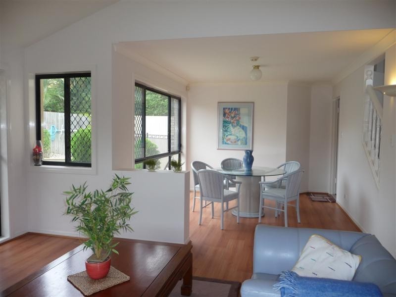 5 Duthie Court, Carindale QLD 4152