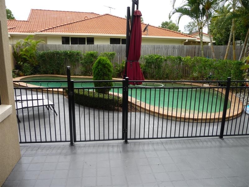 5 Duthie Court, Carindale QLD 4152