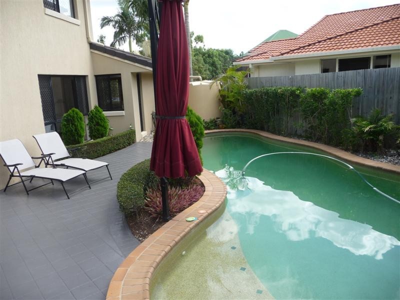 5 Duthie Court, Carindale QLD 4152