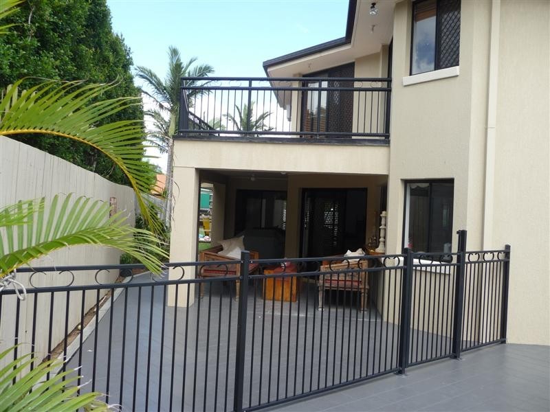 5 Duthie Court, Carindale QLD 4152