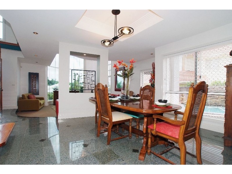 5 Tappin Court, Carindale QLD 4152