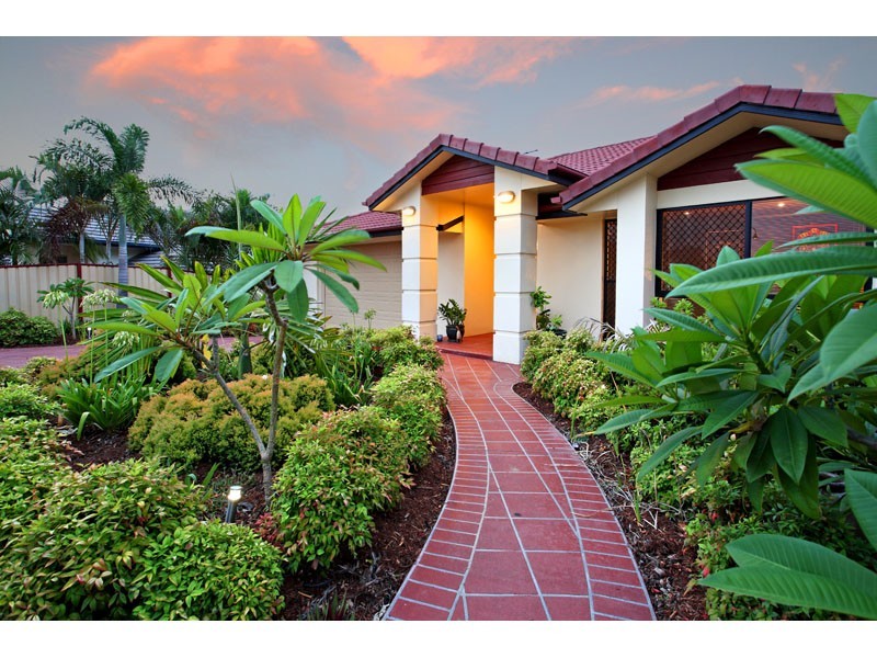 12 Arncliffe Close, Carindale QLD 4152